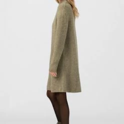 HALLHUBER Kurzes Strickkleid In Flauschigem Alpaka-Merinowolle-Mix Reed Green Melange -ONLY Geschäft unnamed file 1035