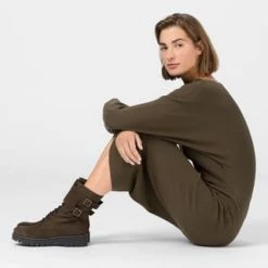 HALLHUBER Midi-Strickkleid Aus Softem Viskose-Mix Mit Fledermausärmeln Olive -ONLY Geschäft unnamed file 1051