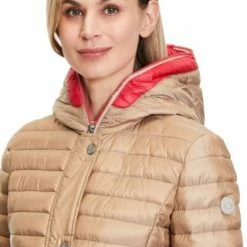 AMBER & JUNE Steppjacke Mit Kapuze Golden Sand 16 AMBER & JUNE Steppjacke Mit Kapuze Golden Sand -ONLY Geschäft unnamed file 1130