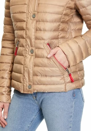 AMBER & JUNE Steppjacke Mit Kapuze Golden Sand 9 AMBER & JUNE Steppjacke Mit Kapuze Golden Sand – Bild 7