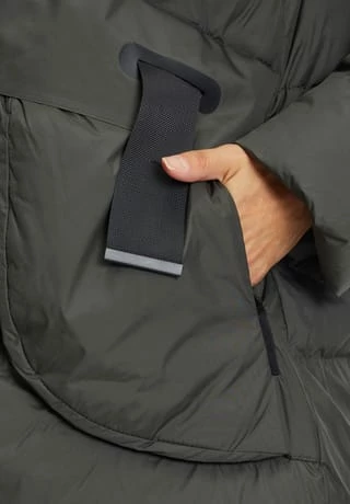 BETTY BARCLAY Daunen-Steppjacke Mit Kapuze Dunkelgrün 14 BETTY BARCLAY Daunen-Steppjacke Mit Kapuze Dunkelgrün – Bild 12