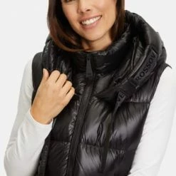 BETTY BARCLAY Daunenweste Mit Kapuze Schwarz 19 BETTY BARCLAY Daunenweste Mit Kapuze Schwarz -ONLY Geschäft unnamed file 1317