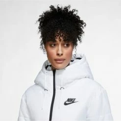 NIKE SPORTSWEAR Steppjacke NSW Reißverschluss,Reißverschluss-Tasche Damen White-black-black 14 NIKE SPORTSWEAR Steppjacke NSW Reißverschluss,Reißverschluss-Tasche Damen White-black-black -ONLY Geschäft unnamed file 1644