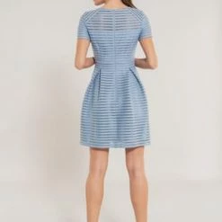 SWING Cocktailkleid, Ton-in-Ton-Streifen, Für Damen Hellblau -ONLY Geschäft unnamed file 699